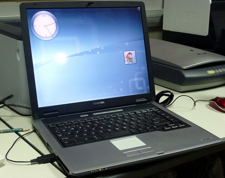 Archivo:Toshiba-a50-110.jpg